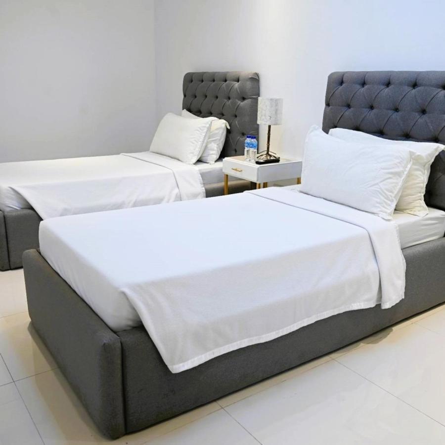J&V Hotel And Resort Apaleng Экстерьер фото