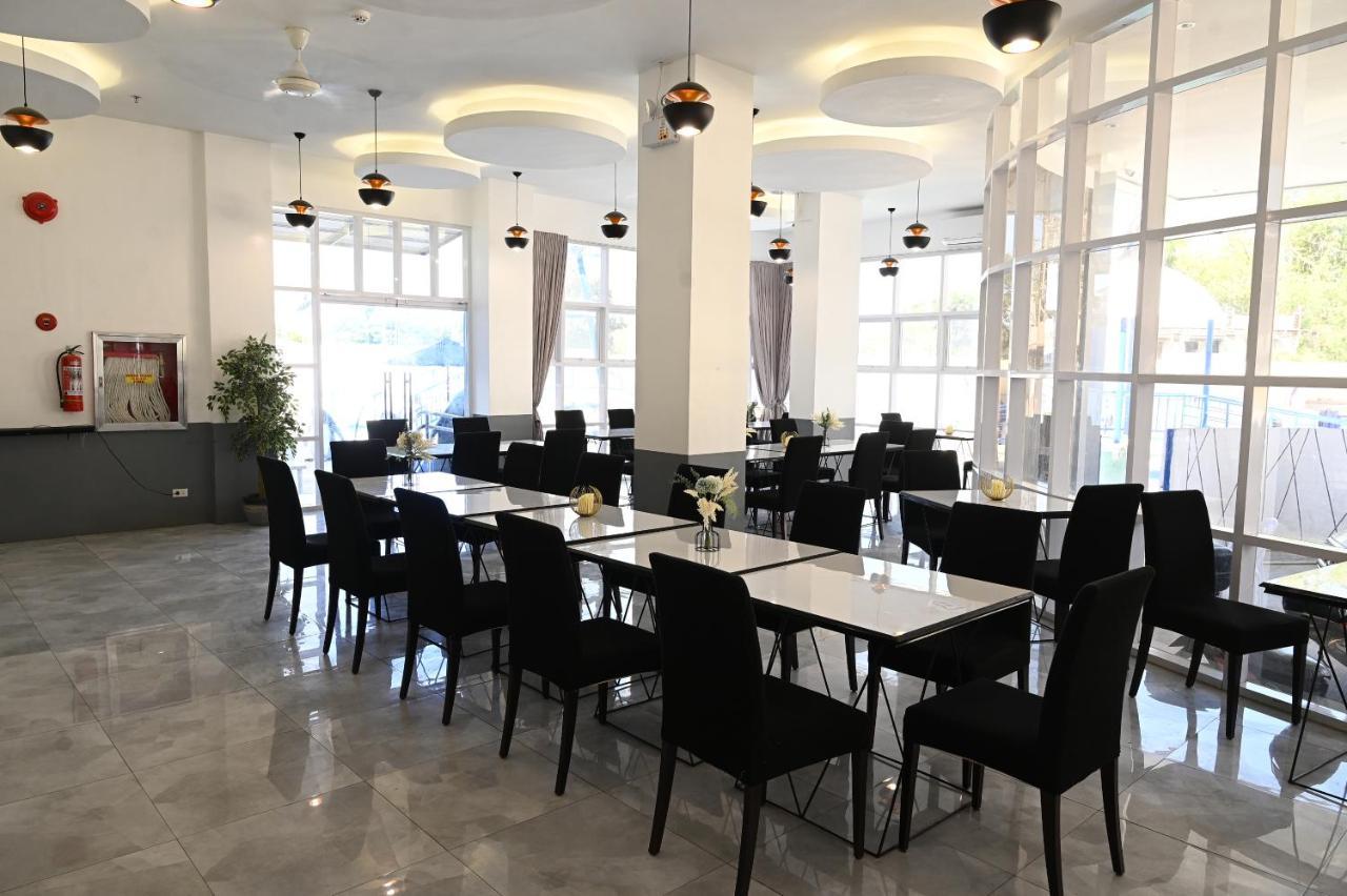 J&V Hotel And Resort Apaleng Экстерьер фото