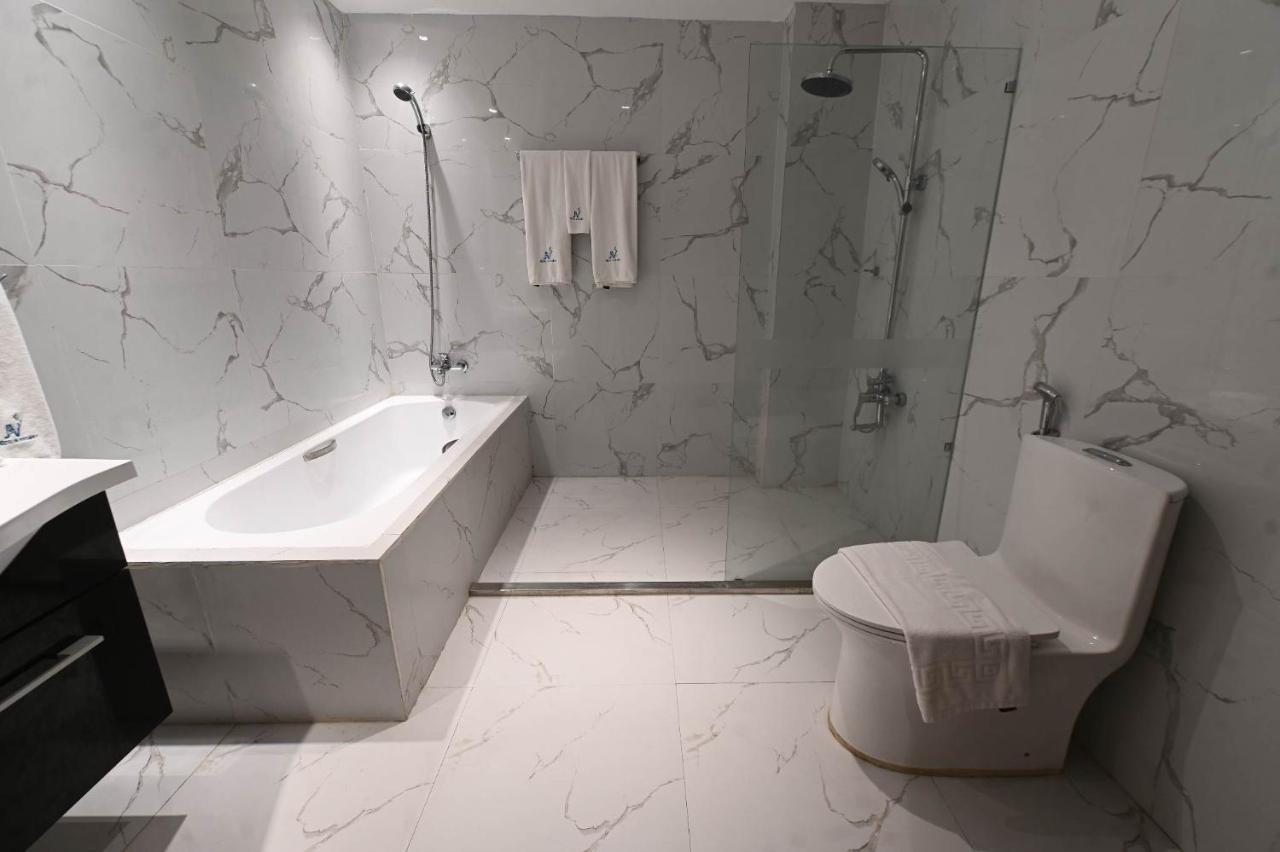 J&V Hotel And Resort Apaleng Экстерьер фото